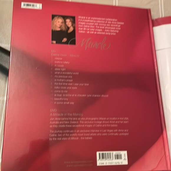 💙💙💙⬇️ $23.00 ⬇️Celine Dion Anne Geddes Miracle Book and CD/DVD Set. In EUC. - Picture 5 of 8